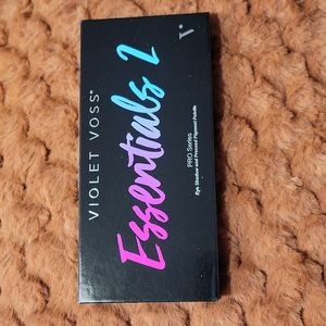 Violet Voss eyeshadow palette